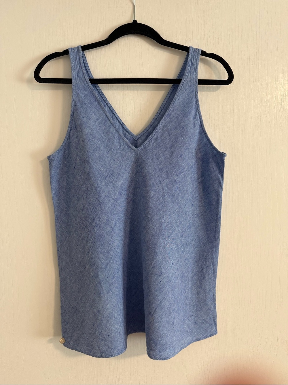 Lilly Pulitzer Linen blue Florin Loose
Fit Sleeveless Top size medium - Picture 4 of 8